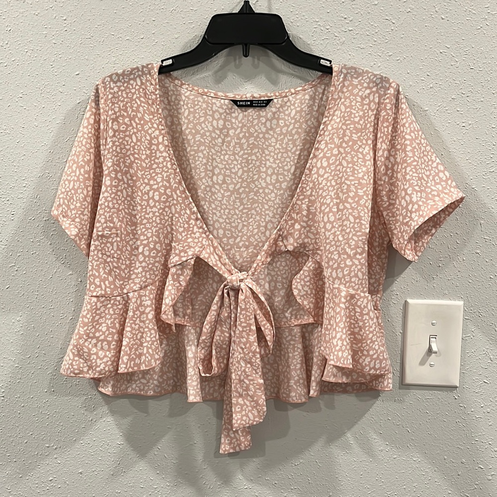 SHEIN Crop Tie Shirt